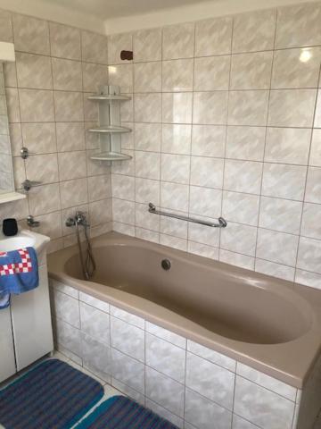 Apartman Skvela Nalada Vsemyslice Exterior photo